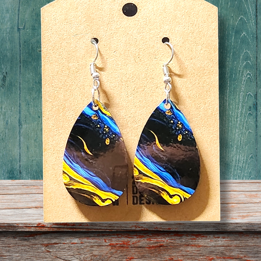 Blue and Yellow Graphical Dangle