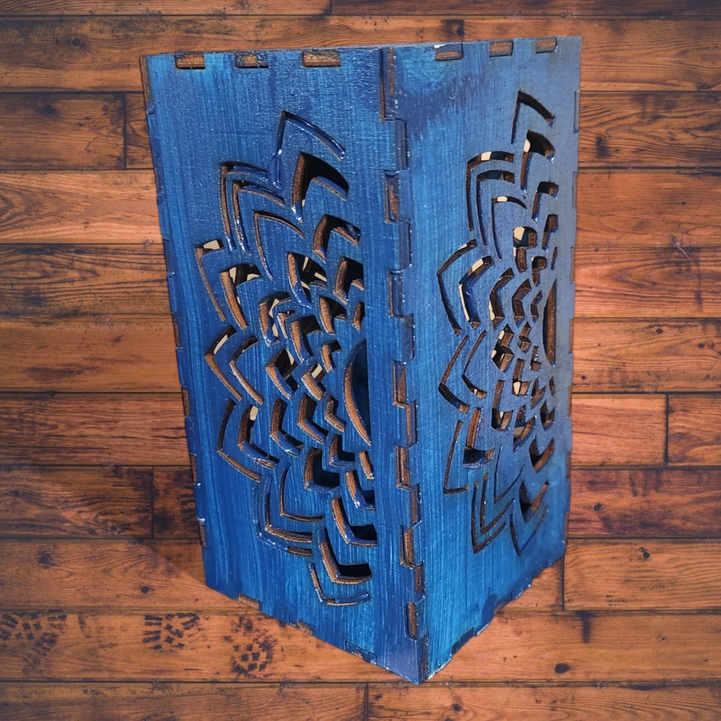 Medium Blue Lantern 3